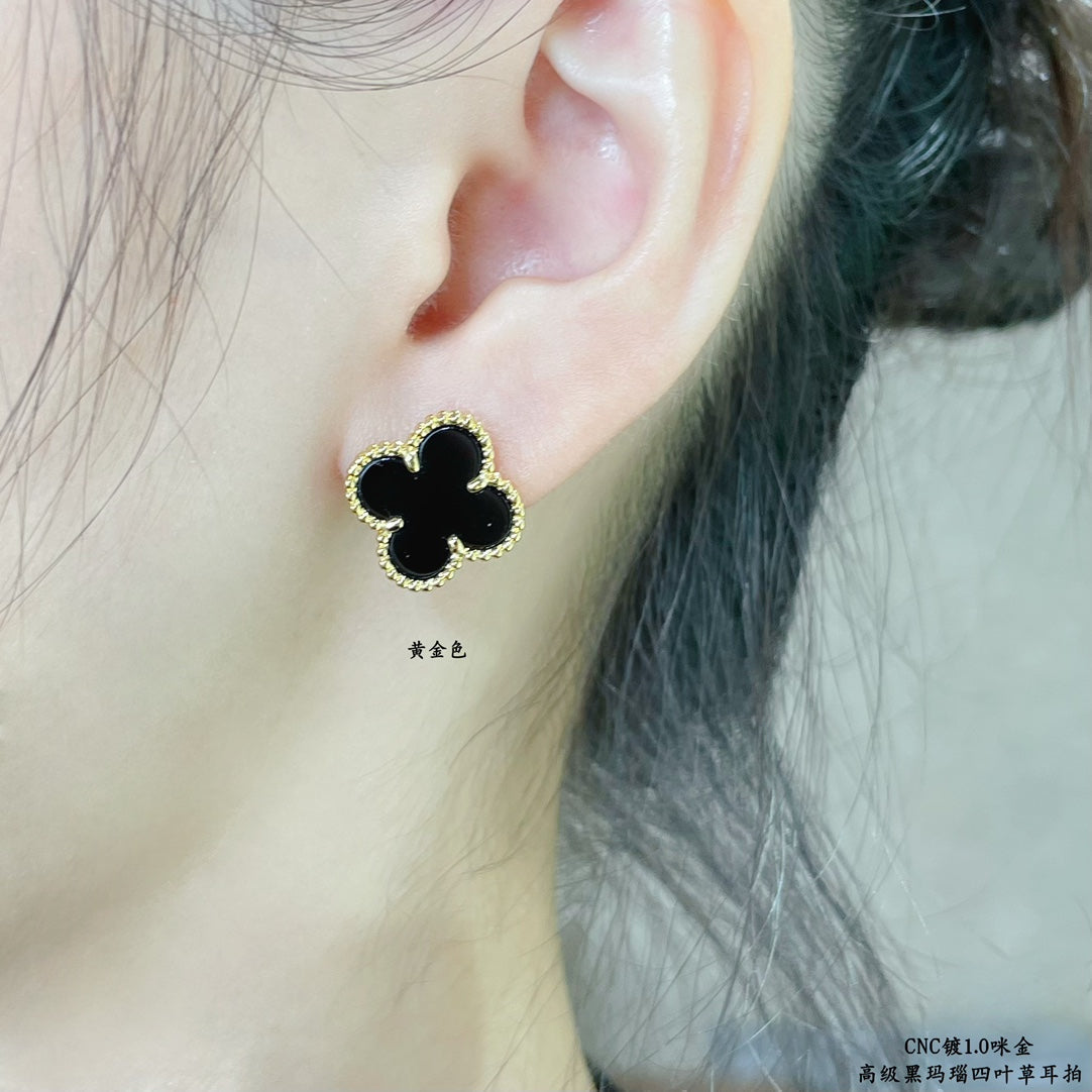 18K Vintage Alhambra Black Earrings