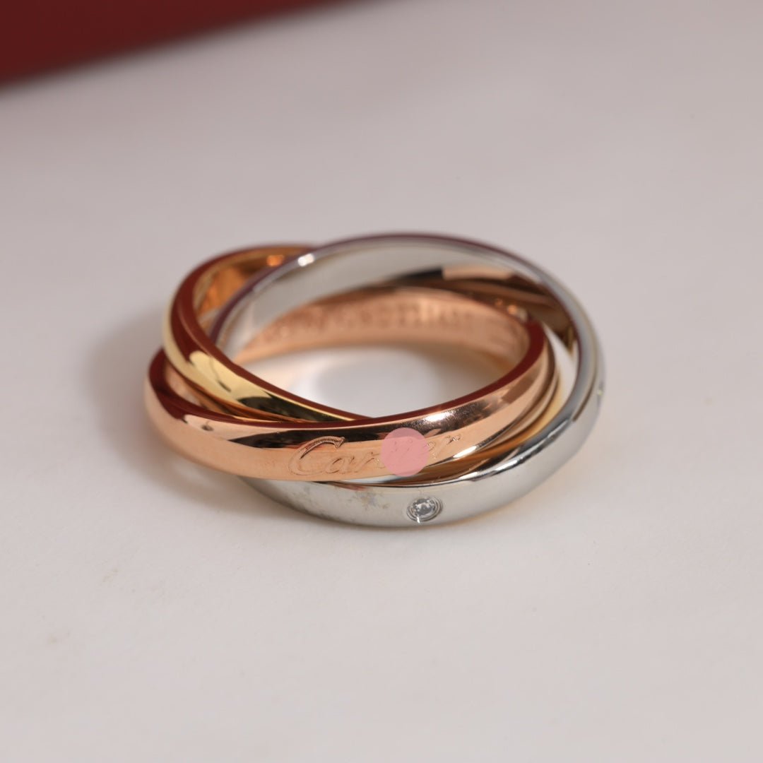 18K Trinity Five Diamonds Ring